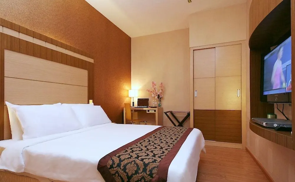 ***  Courtyard Hotel 1Borneo Kota Kinabalu Malaysia