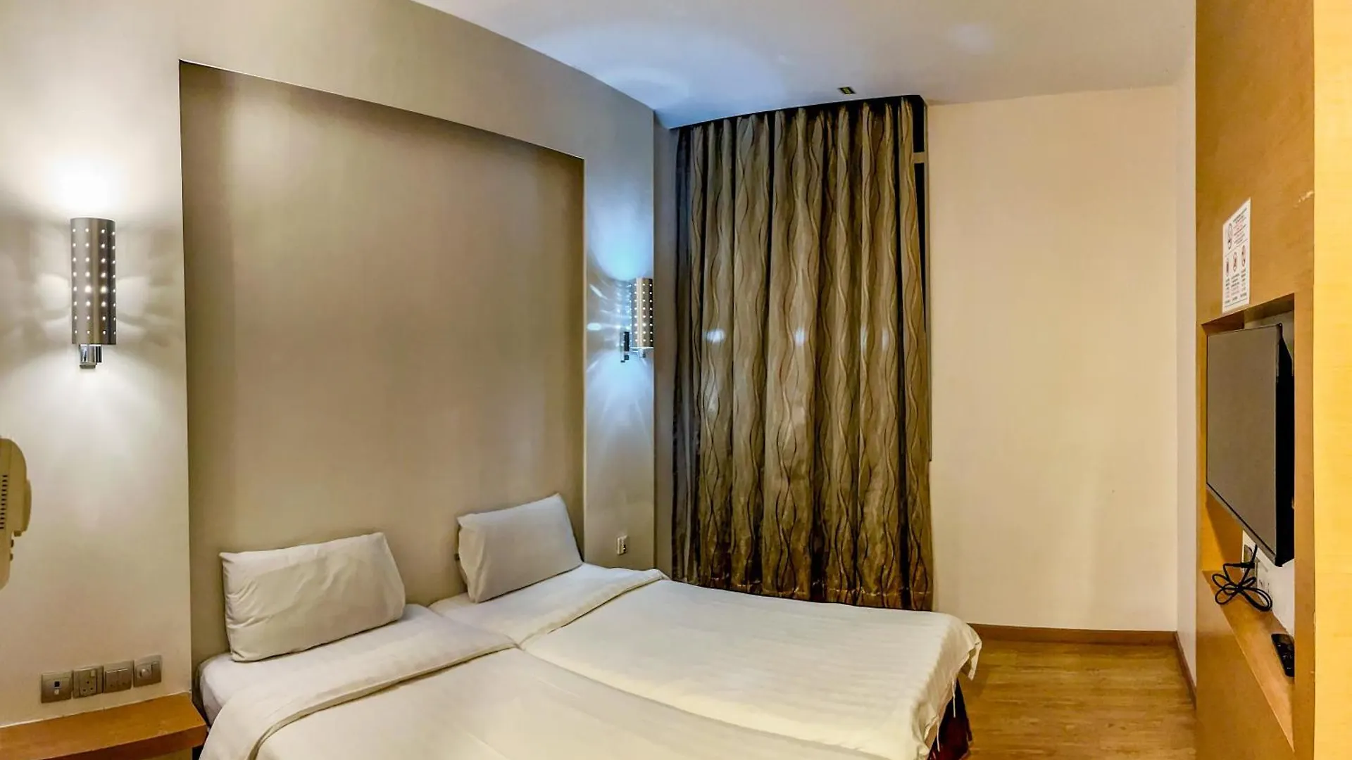 Courtyard Hotel 1Borneo Kota Kinabalu