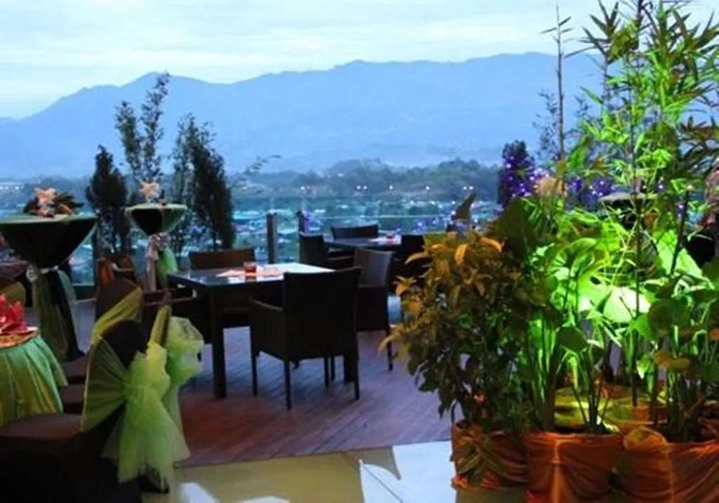 Courtyard Hotel 1Borneo Kota Kinabalu